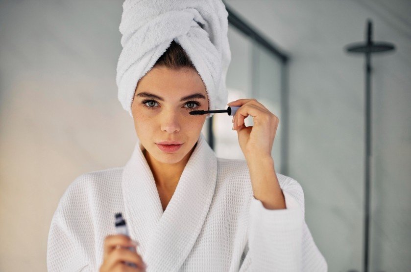 What Is the Best Waterproof Mascara for Sensitive Eyes?