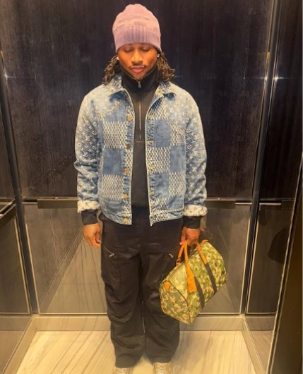 What Contributes to Arrogant Tae’s Net Worth?

