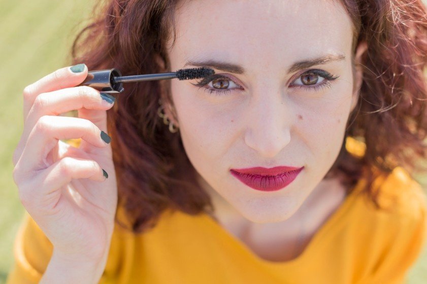 How Do You Remove Waterproof Mascara Without Irritation?