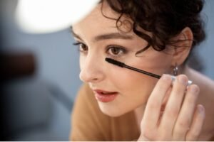 The Best Waterproof Mascara for Sensitive Eyes: Flawless Lashes Without the Irritation