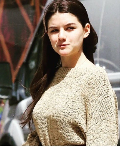 What Are the Rumors About Suri’s Wealth?
