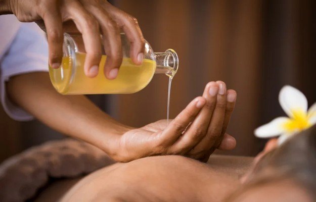 The Holistic Benefits of Thai Aroma Massage Therapy